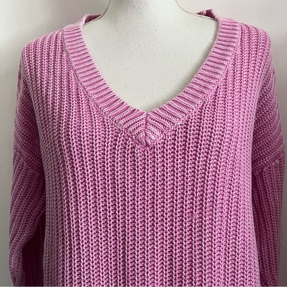 Pink x Forenza • V-Neck Women's Sweater Pink Cable Knit - Picture 2 of 5